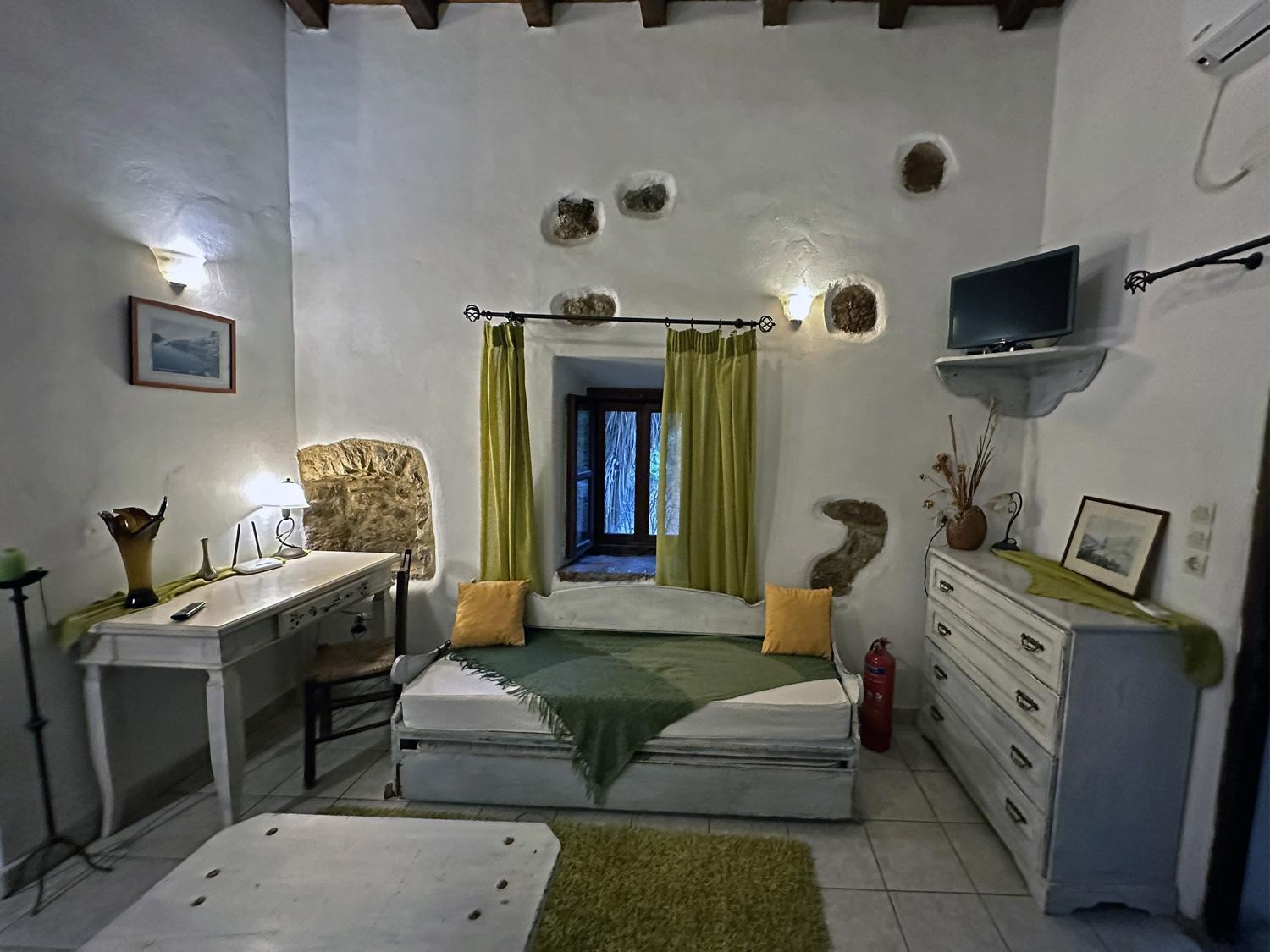 Porfyrousa Traditional Hotel Milopotamos  Bagian luar foto