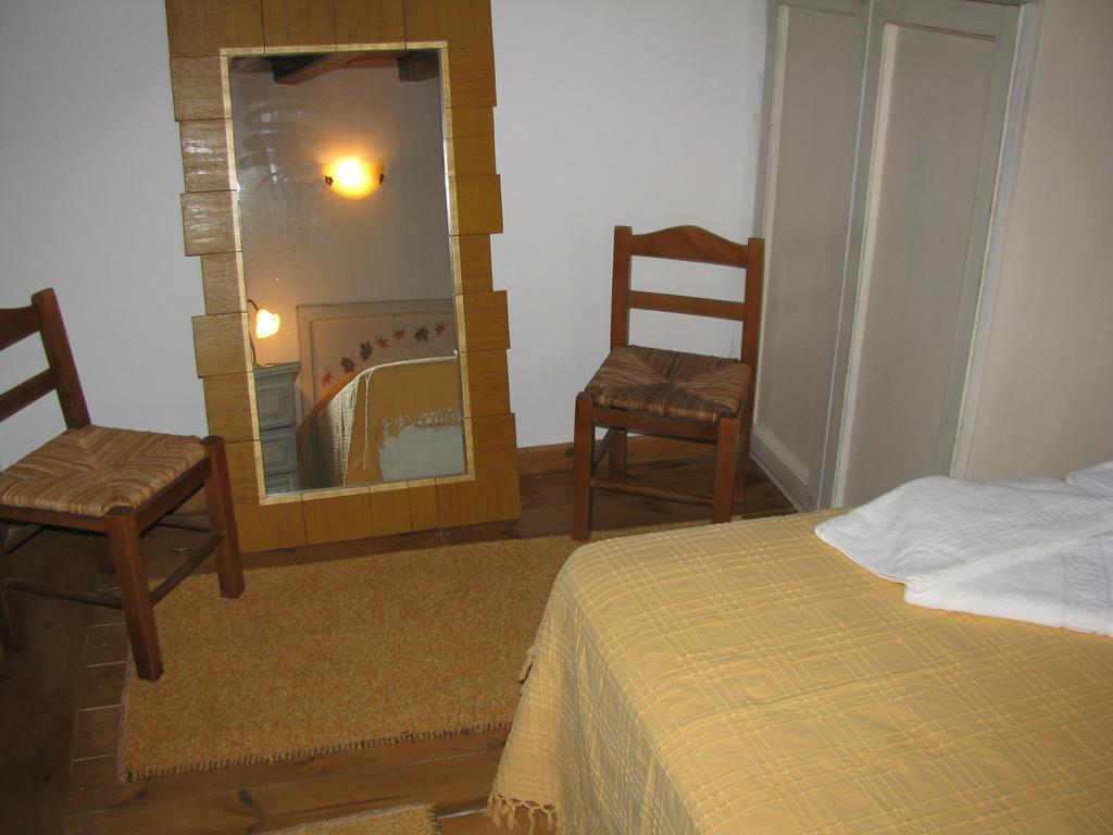 Porfyrousa Traditional Hotel Milopotamos  Bagian luar foto